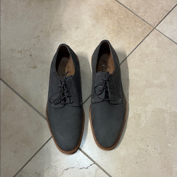 J&M Other - NWOB Classic J & M 1850 Gray Men's Oxfords in Sz 10M